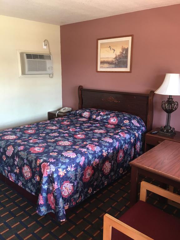 Best Value Inn Motel Sandusky Marianna Exteriör bild