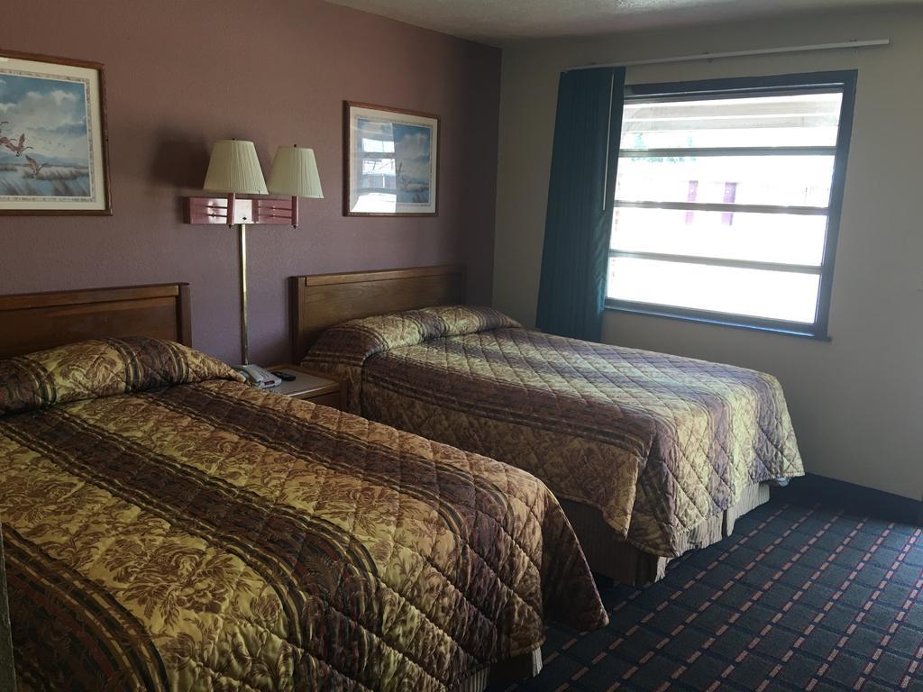 Best Value Inn Motel Sandusky Marianna Exteriör bild