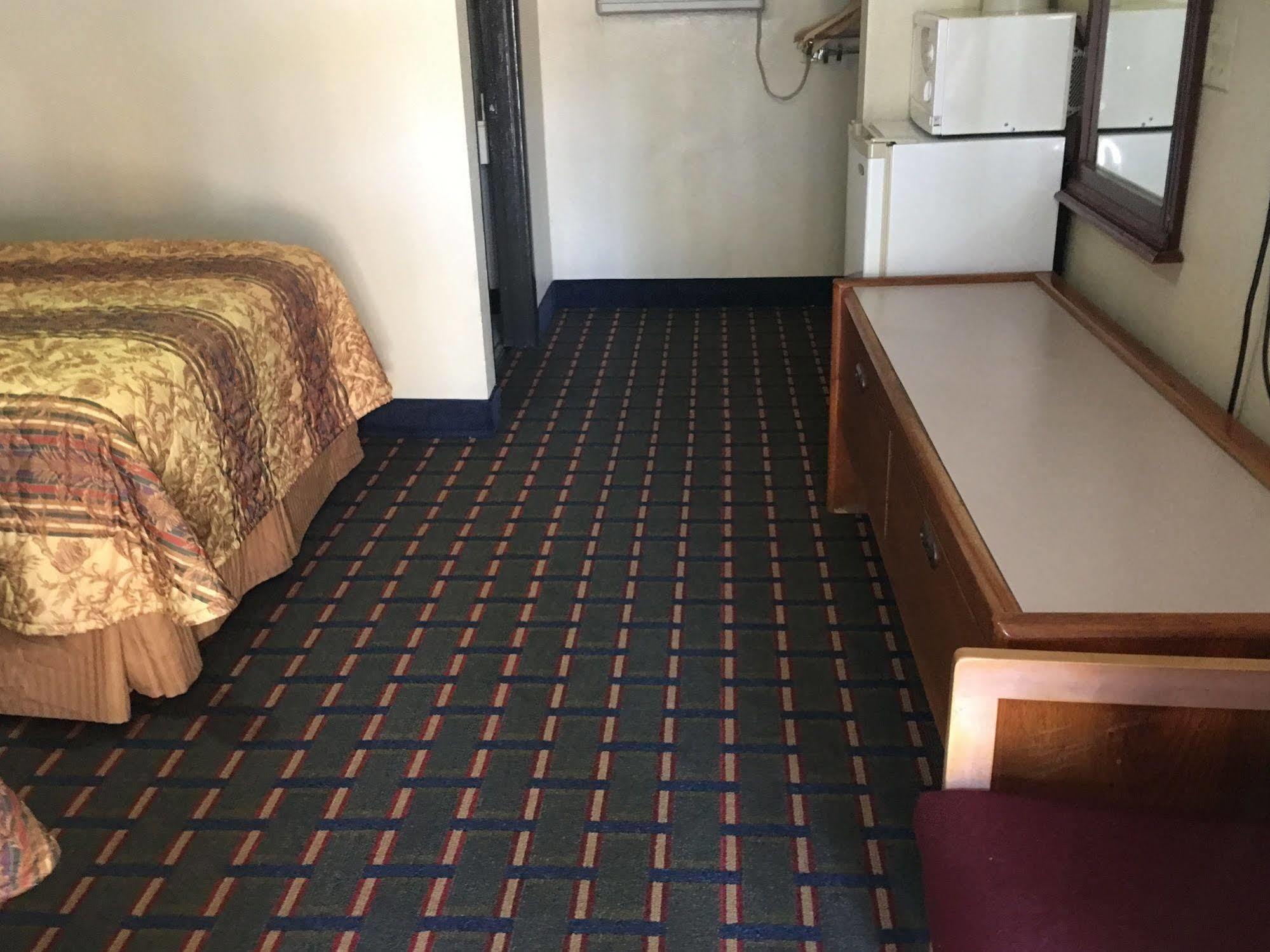 Best Value Inn Motel Sandusky Marianna Exteriör bild